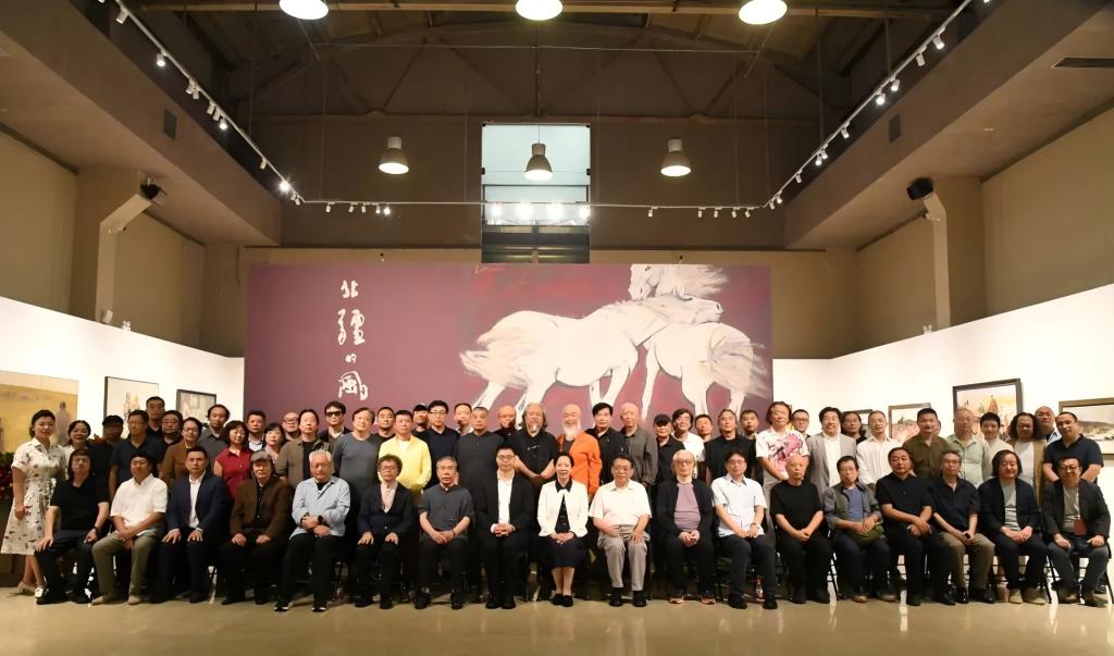 “‘北疆的风’——伟德betvlctor体育官网教师油画、雕塑作品展”在京开展